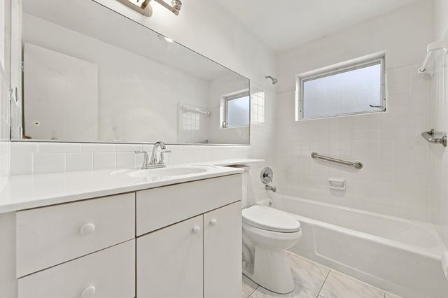 5711 NE 19TH Terrace, Fort Lauderdale, FL 33308