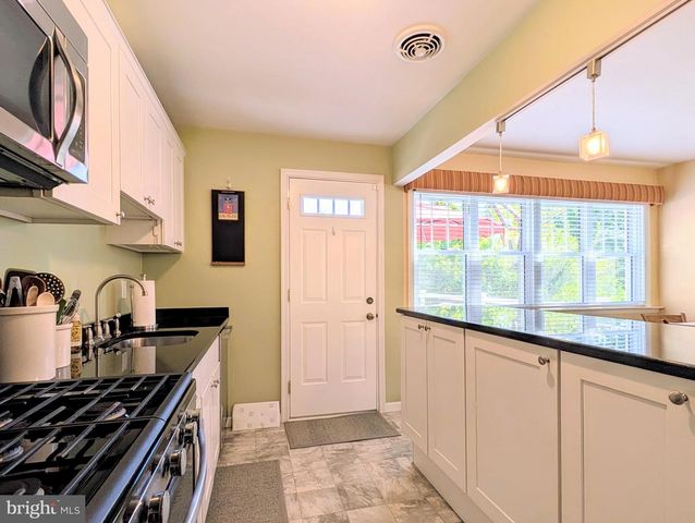 1510 BLACKROCK RD, Swarthmore, PA 19081