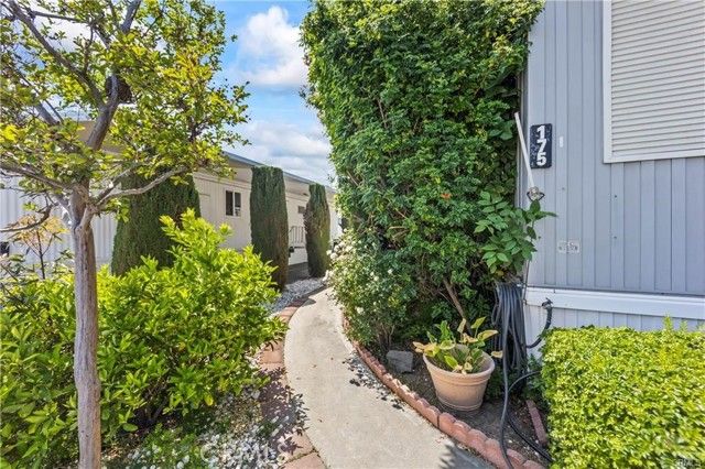 21500 Lassen Street 175, Chatsworth (los Angeles), CA 91311