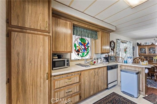 21500 Lassen Street 175, Chatsworth (los Angeles), CA 91311