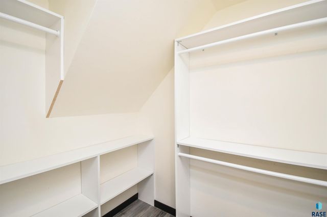 919 S Academy St Street, Lennox, SD 57039