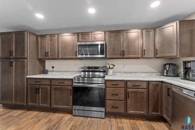 919 S Academy St Street, Lennox, SD 57039