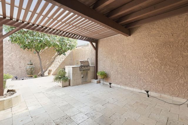 7519 N Via Camello Del Sur, Scottsdale, AZ 85258
