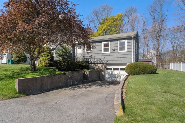196 Hill St, Norwood, MA 02062