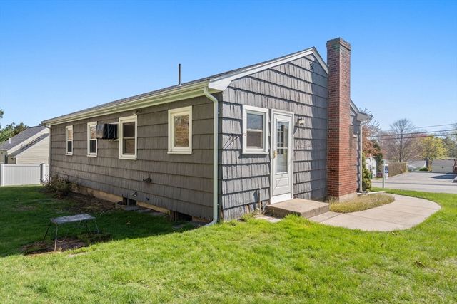 196 Hill St, Norwood, MA 02062