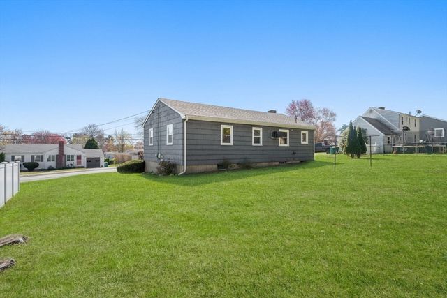196 Hill St, Norwood, MA 02062