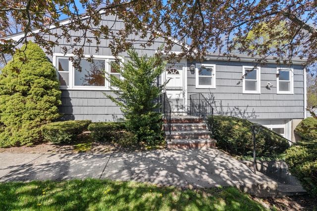 196 Hill St, Norwood, MA 02062