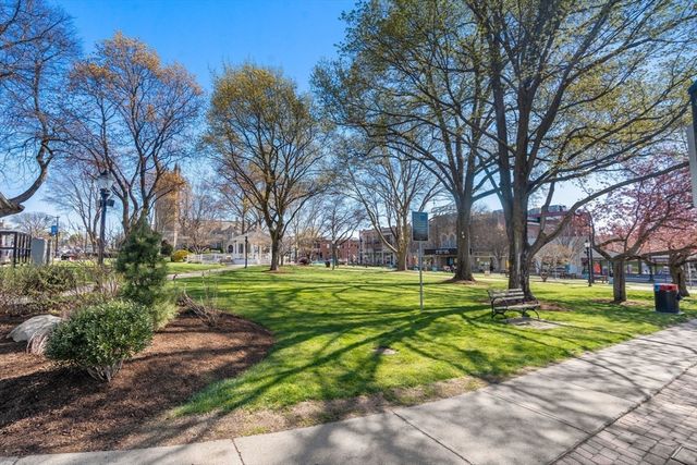 196 Hill St, Norwood, MA 02062