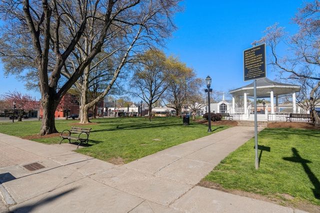 196 Hill St, Norwood, MA 02062