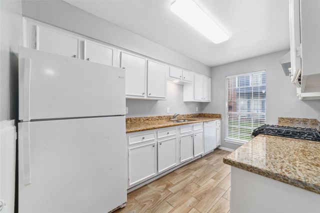 353 Audrey Lane 353, Houston, TX 77015