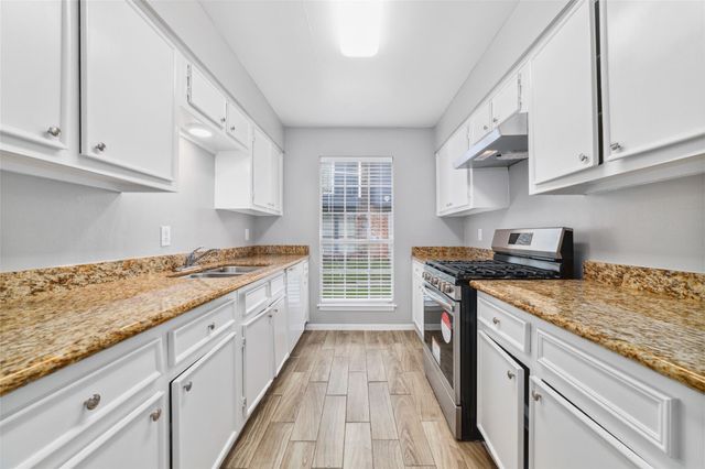 353 Audrey Lane 353, Houston, TX 77015