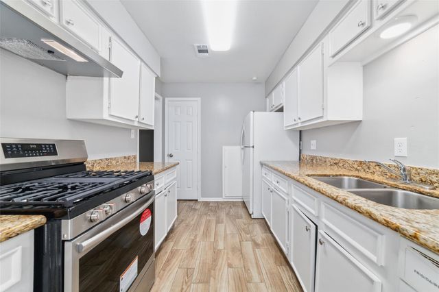 353 Audrey Lane 353, Houston, TX 77015