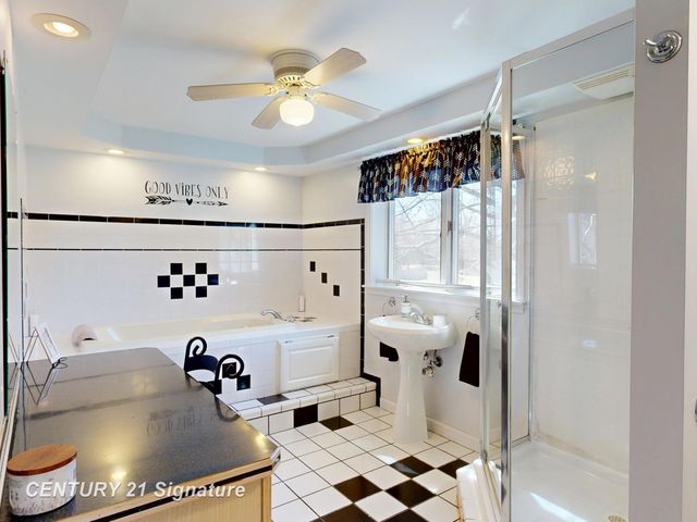 535 Warren Avenue, Flushing, MI 48433