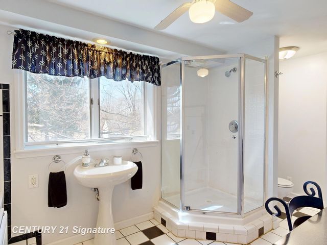 535 Warren Avenue, Flushing, MI 48433