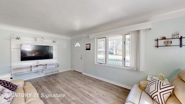 535 Warren Avenue, Flushing, MI 48433