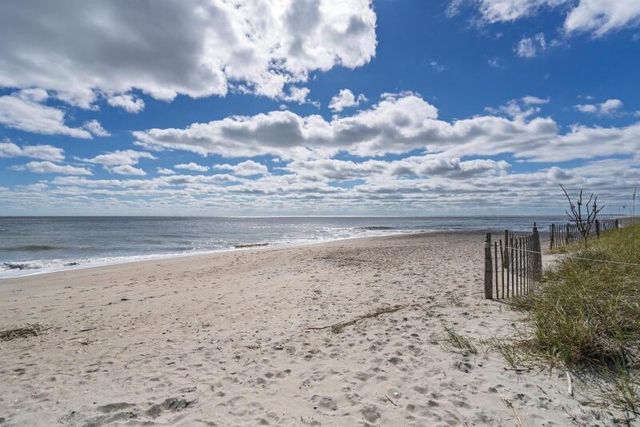 306 Sea View Lane, Edisto Beach, SC 29438