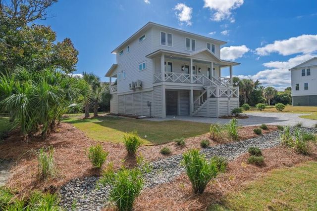 306 Sea View Lane, Edisto Beach, SC 29438