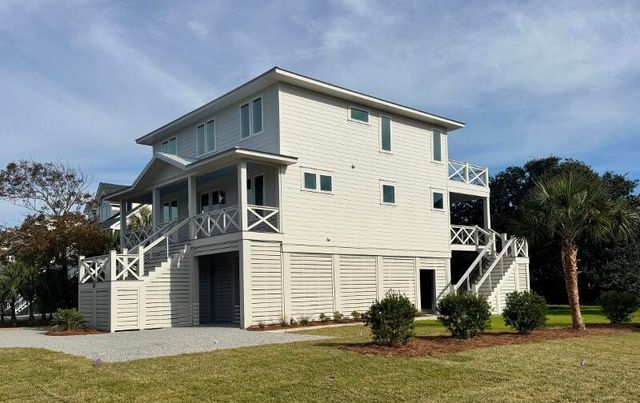306 Sea View Lane, Edisto Beach, SC 29438