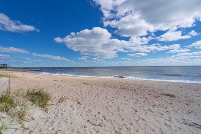 306 Sea View Lane, Edisto Beach, SC 29438