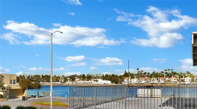 333 La Verne Avenue, Long Beach, CA 90803