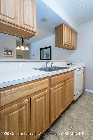 106 Carom Circle, Mason, MI 48854