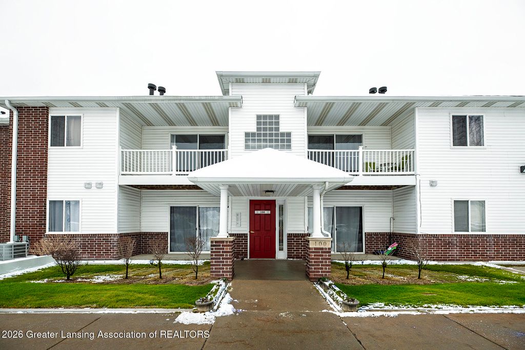 106 Carom Circle, Mason, MI 48854