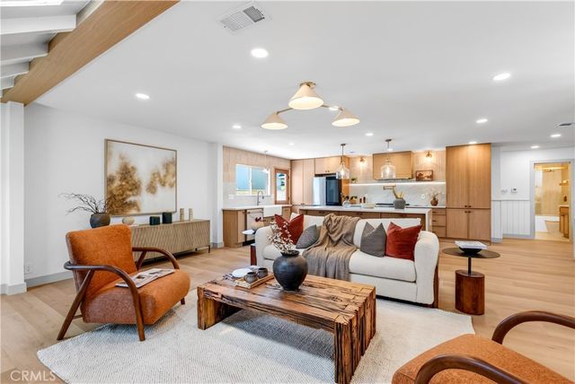 3001 Saint Albans, Los Alamitos, CA 90720