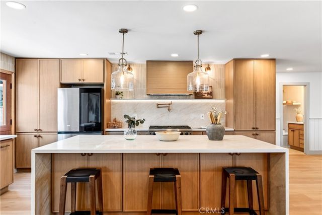 3001 Saint Albans, Los Alamitos, CA 90720