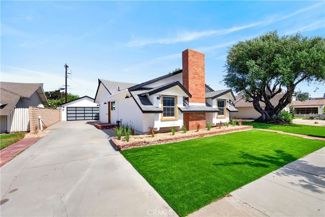 3001 Saint Albans, Los Alamitos, CA 90720