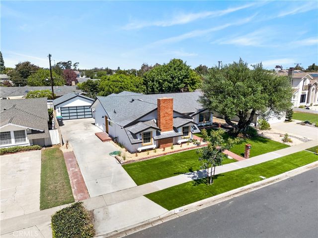 3001 Saint Albans, Los Alamitos, CA 90720