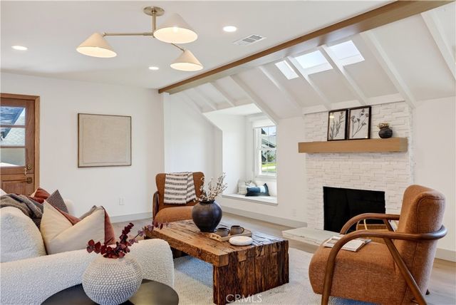 3001 Saint Albans, Los Alamitos, CA 90720