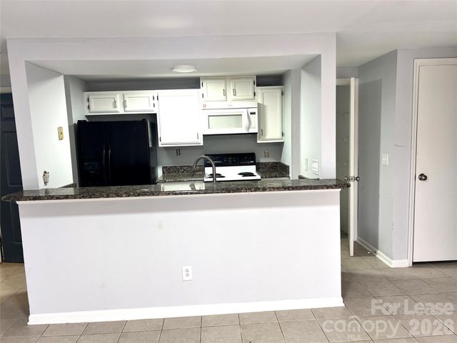 1624 Arlyn Circle H, Charlotte, NC 28213