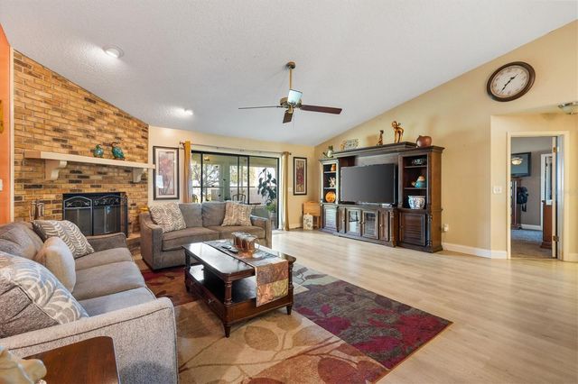 804 N SHORE DRIVE, Leesburg, FL 34748