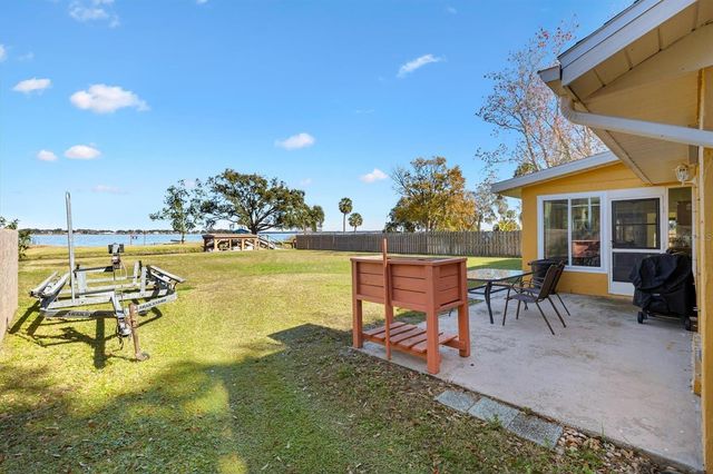 804 N SHORE DRIVE, Leesburg, FL 34748