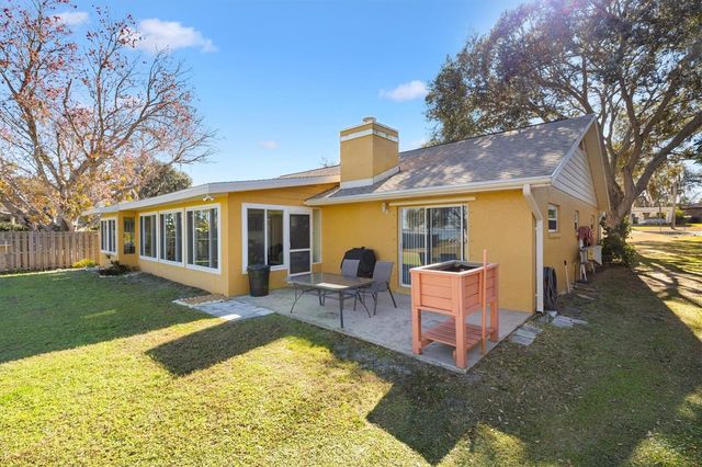 804 N SHORE DRIVE, Leesburg, FL 34748