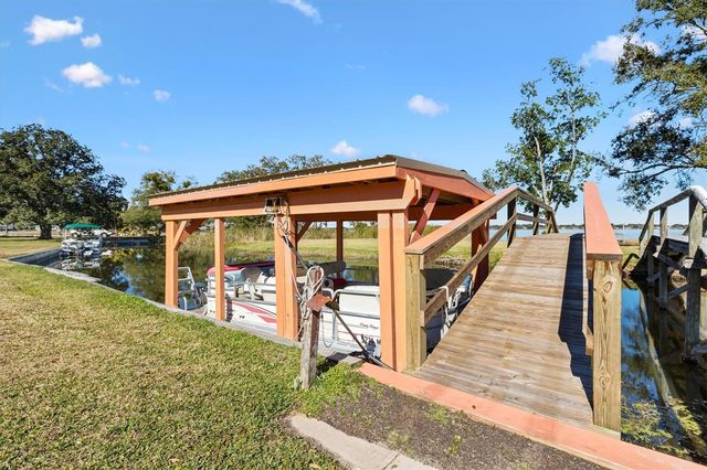 804 N SHORE DRIVE, Leesburg, FL 34748