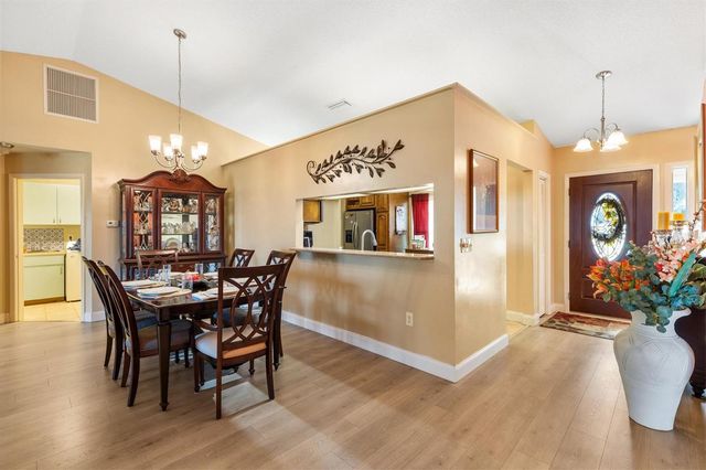 804 N SHORE DRIVE, Leesburg, FL 34748