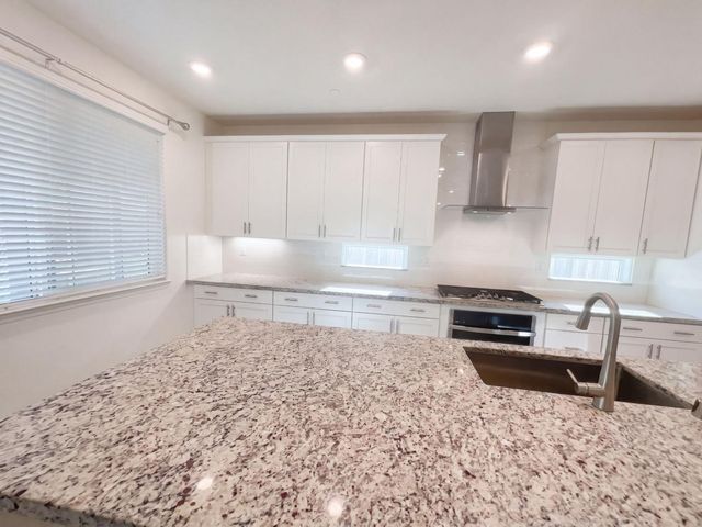 4861 Peace Lily Ln, Roseville, CA 95747