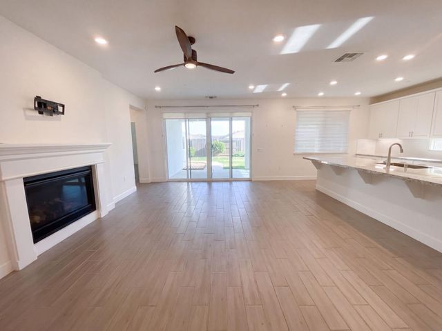 4861 Peace Lily Ln, Roseville, CA 95747
