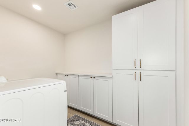 2041 E RADCLIFFE Drive, Tempe, AZ 85283