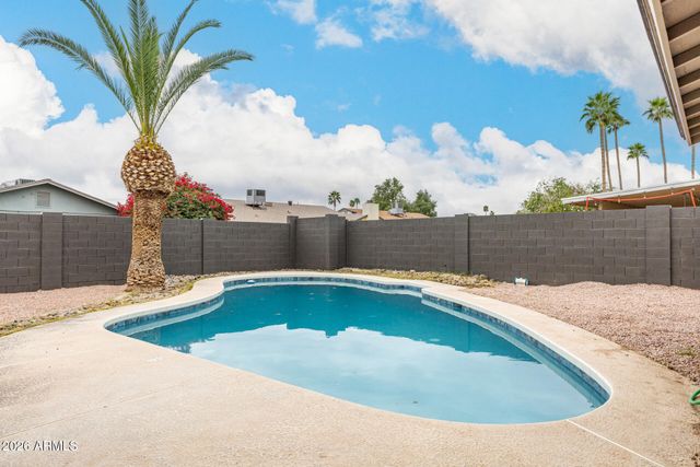 2041 E RADCLIFFE Drive, Tempe, AZ 85283