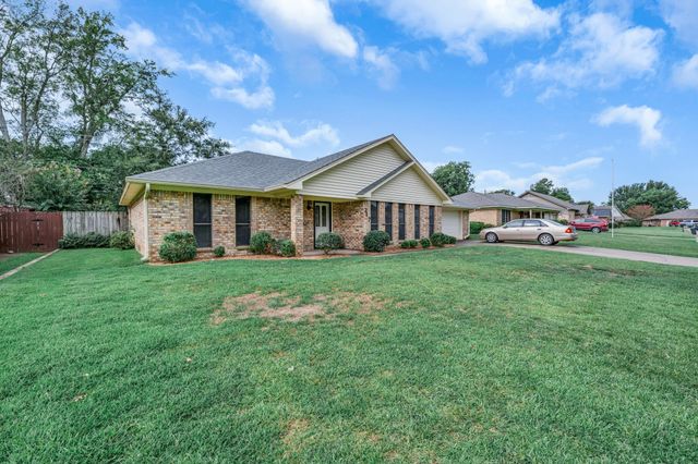 317 Hollie Circle, Sulphur Springs, TX 75482