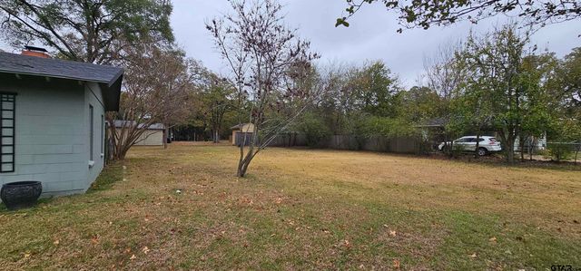 1512 Tawakoni Drive, Quinlan, TX 75474
