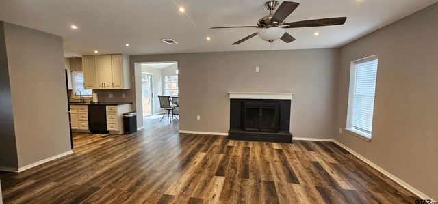 1512 Tawakoni Drive, Quinlan, TX 75474