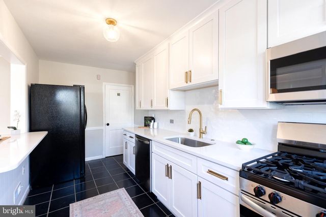 130 DUMBARTON RD, Baltimore, MD 21212