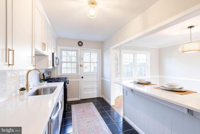 130 DUMBARTON RD, Baltimore, MD 21212