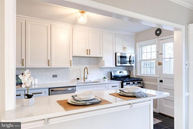 130 DUMBARTON RD, Baltimore, MD 21212