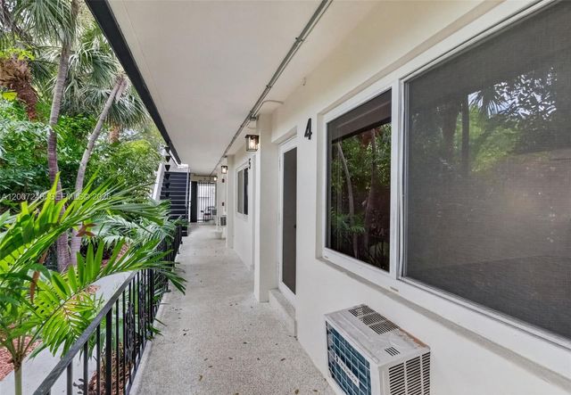 428 Collins Ave 4, Miami Beach, FL 33139