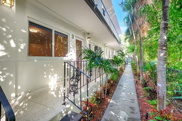 428 Collins Ave 4, Miami Beach, FL 33139