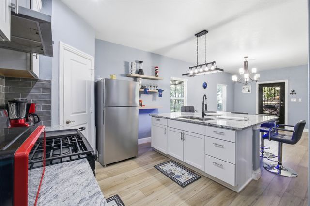 222 Wedgewood Drive, Mabank, TX 75156